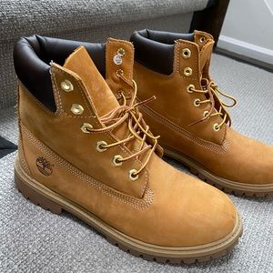 Timberland size 7 boots